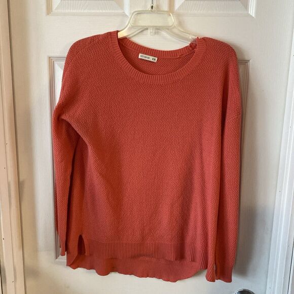 Cotton On Sweaters - Cotton On Sweater Women’s Medium Round Neck Light Weight Salmon Slit Side